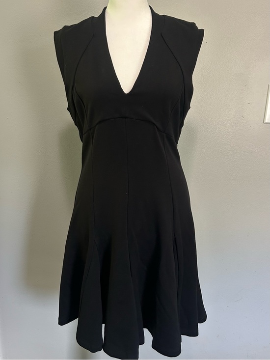 French Connection Dresses & Skirts - French Connection Black V-Neck Sleeveless Flare Dress Thick Stretch Cocktail 10